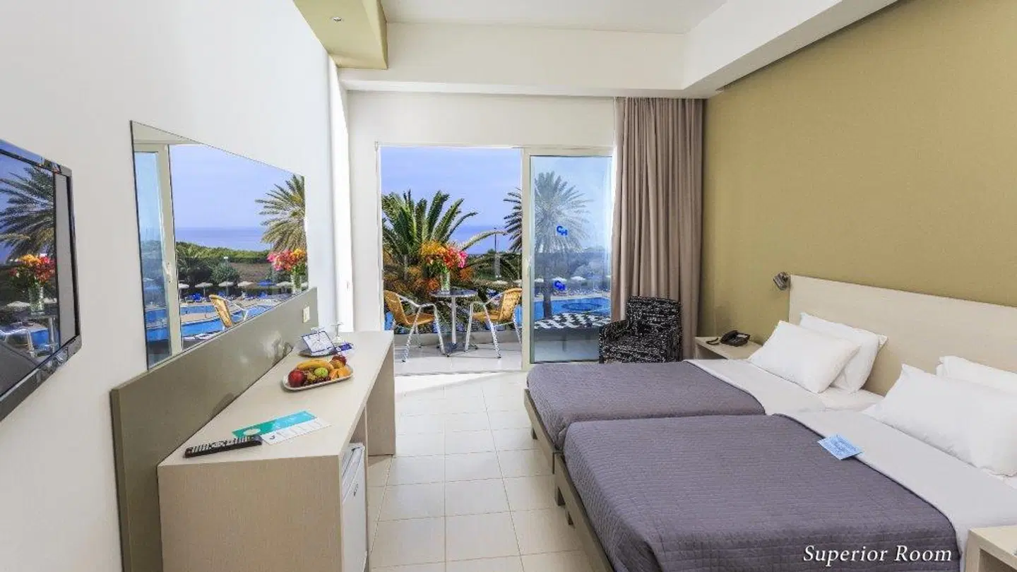 Cathrin ROOM_EXAMPLE