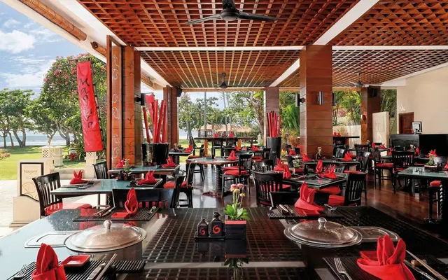 Nusa Dua Beach Hotel & Spa Restaurant