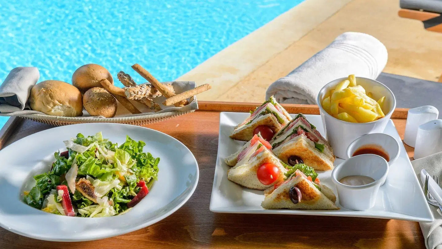 Alexander Beach Restaurant