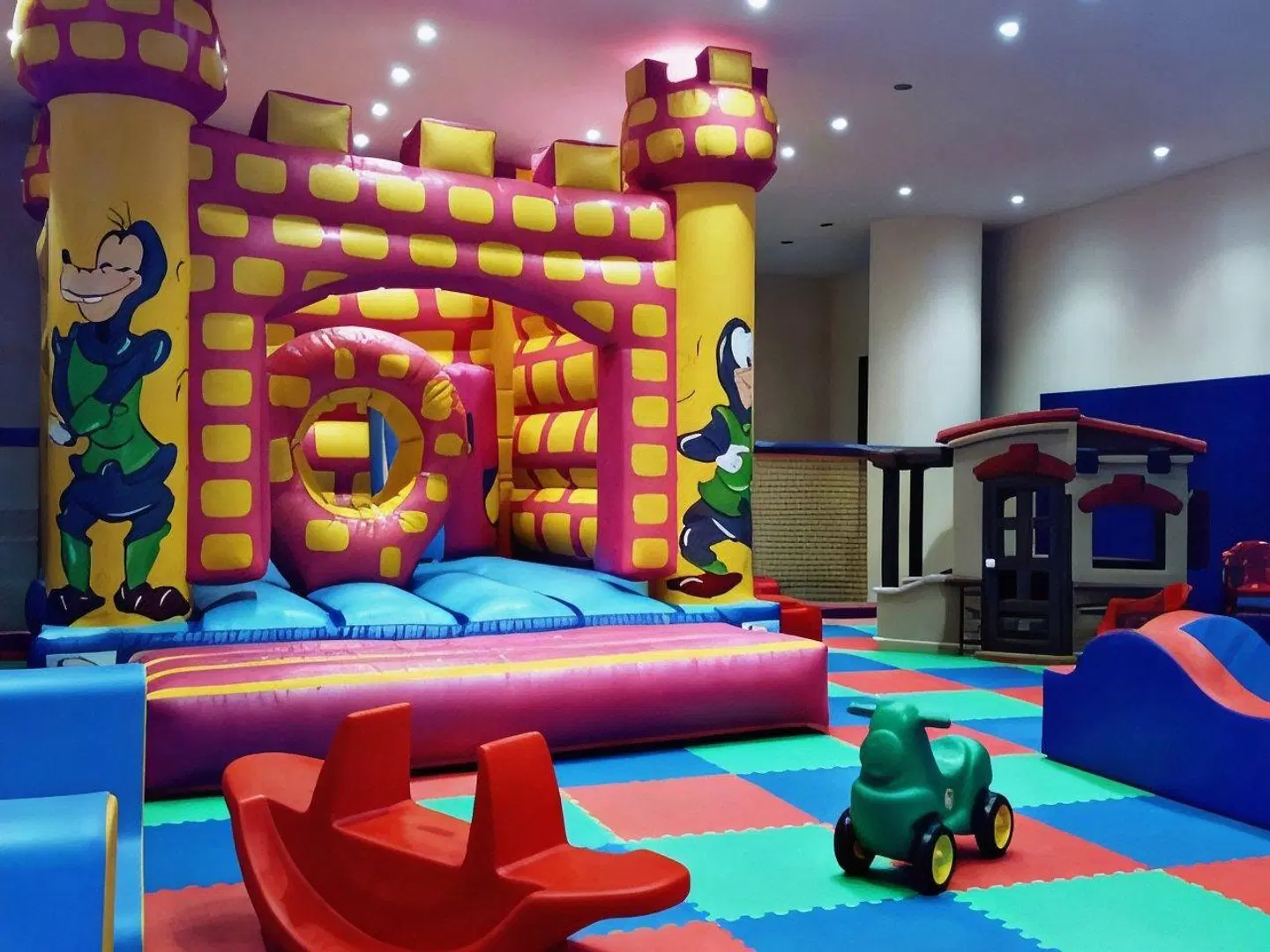 Alexander Beach SPORTS_AND_LEISURE