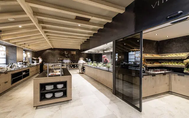 Stroblhof Active Family Spa Resort LOUNGE_LOBBY