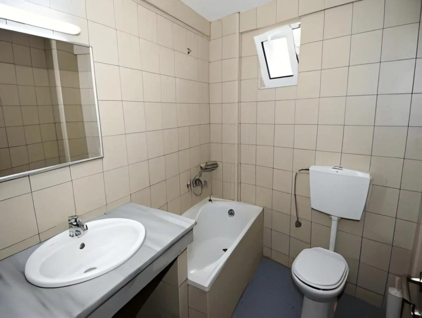 Sunshine Studios & Apartments Badezimmer