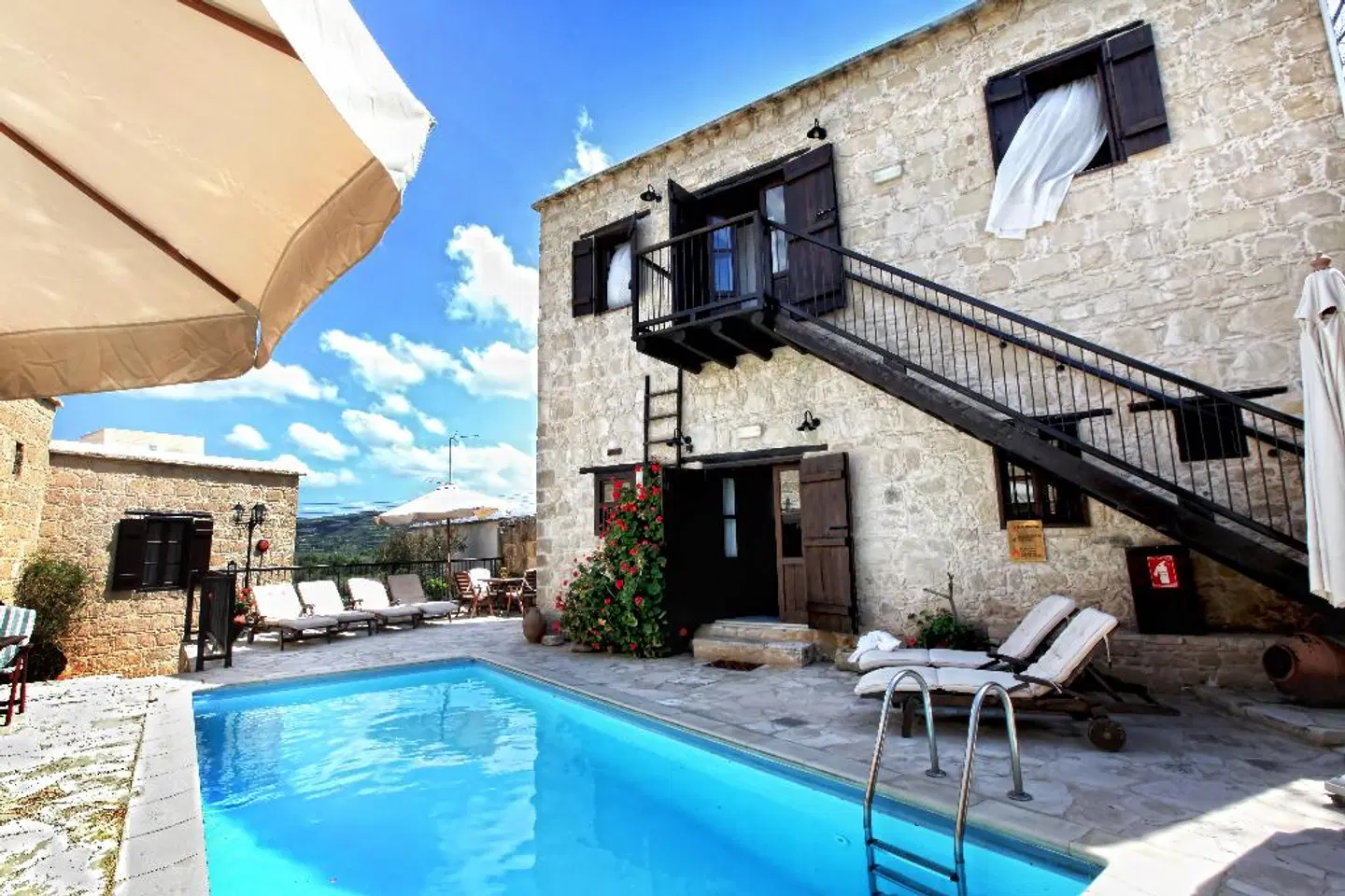 Leonidas Village Houses OUTDOOR_POOL