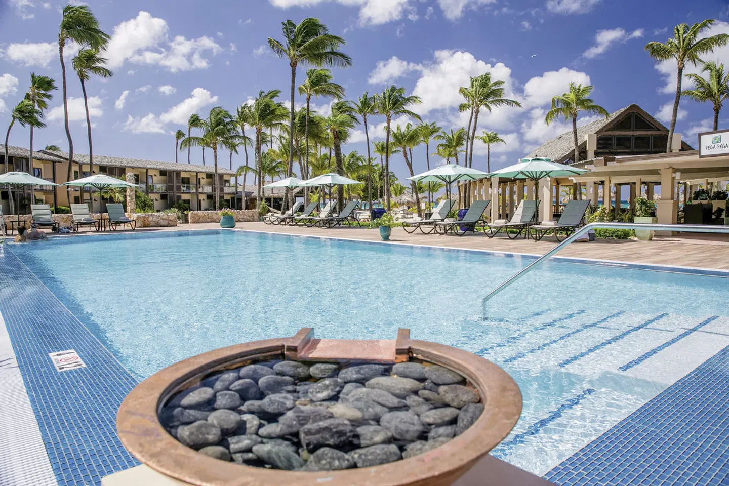 Manchebo Beach Resort and Spa OUTDOOR_POOL