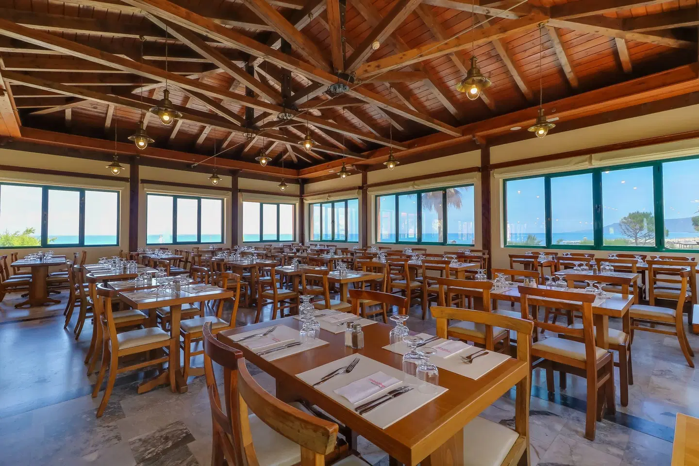 Mare Monte Beach Restaurant