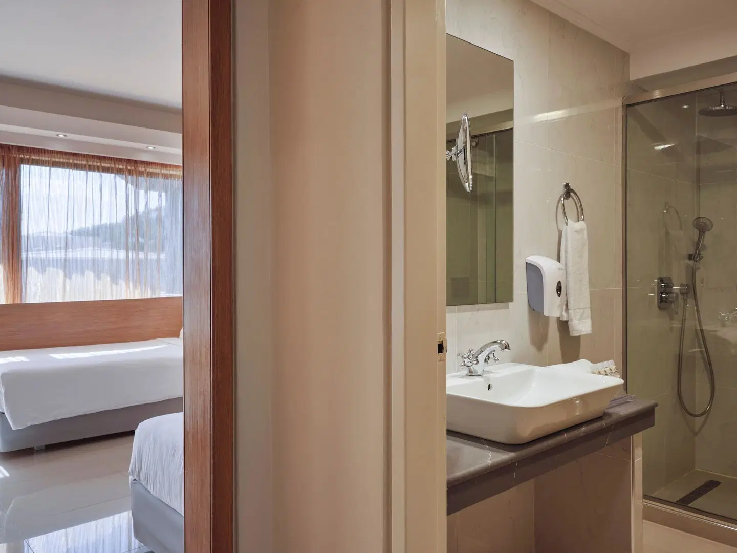 Esperos Mare Resort Badezimmer