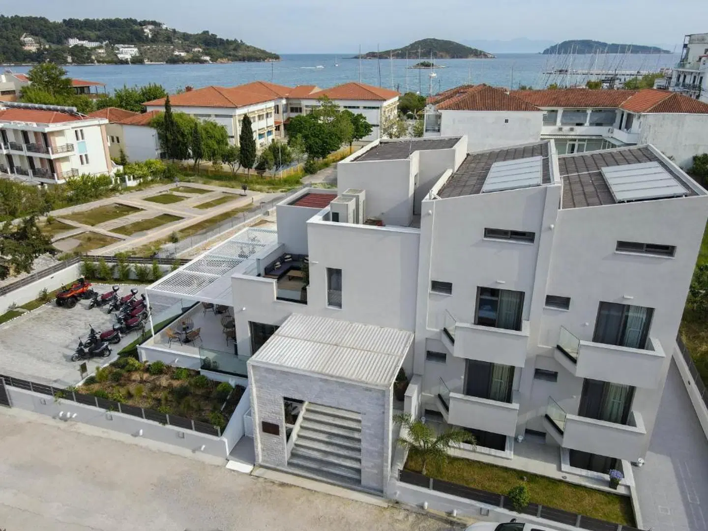 Niso Skiathos EXTERIOR