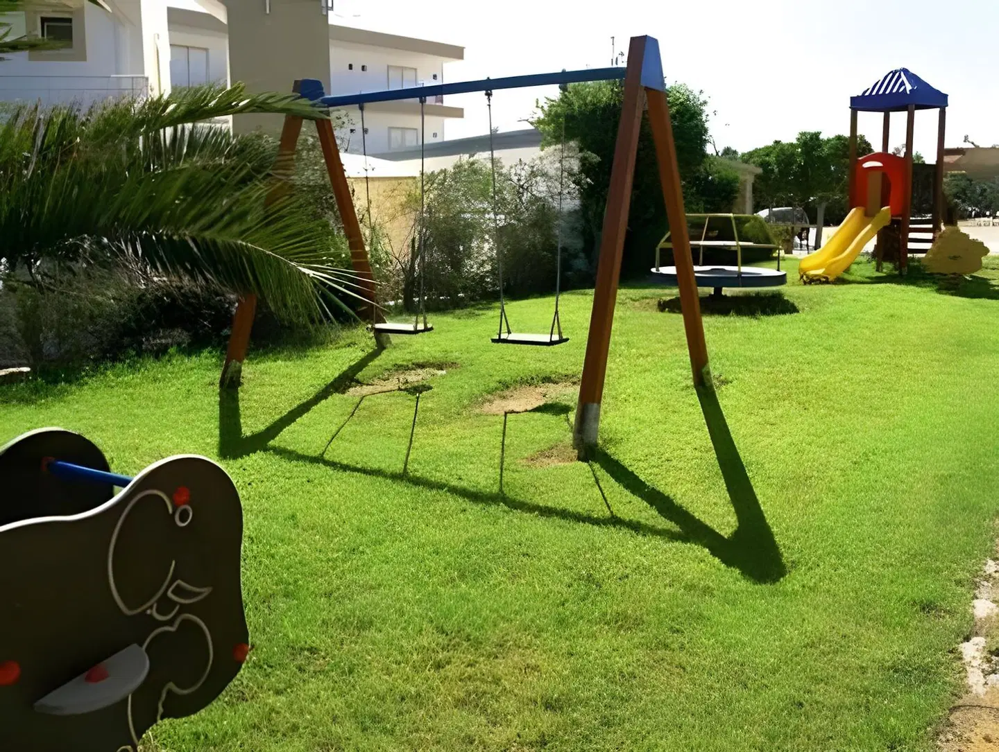 Chrissys Paradise SPORTS_AND_LEISURE