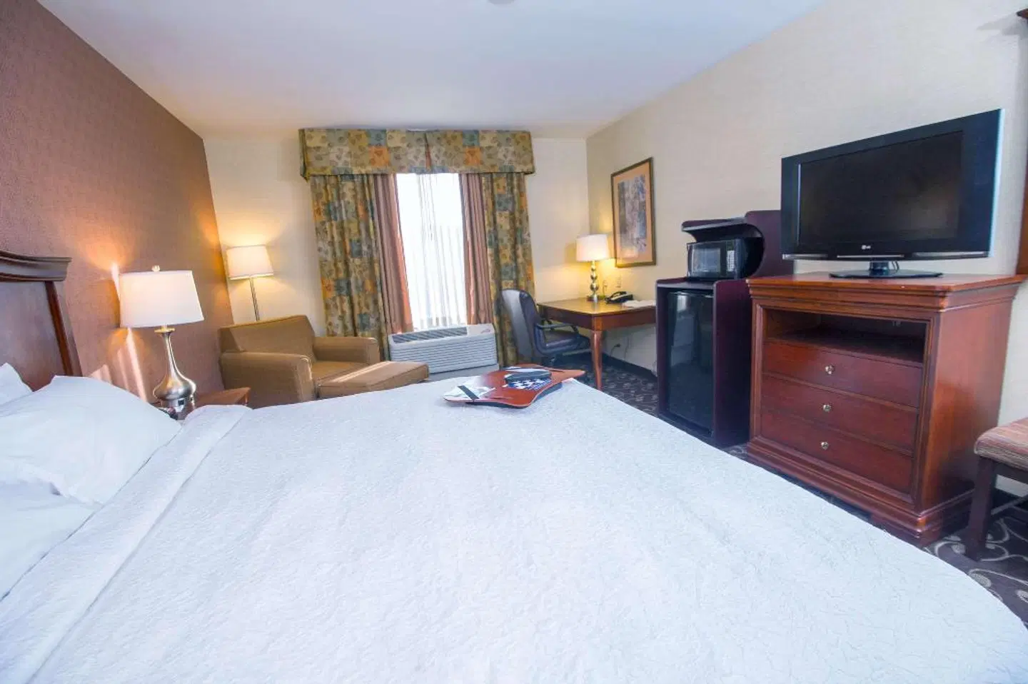 Hampton Inn Brattleboro ROOM_EXAMPLE