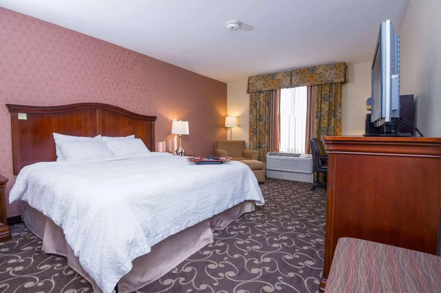 Hampton Inn Brattleboro ROOM_EXAMPLE
