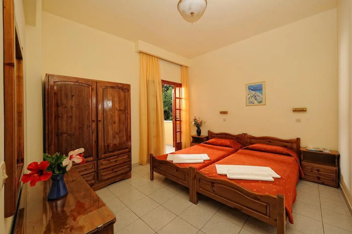 Maria Lambis ROOM_EXAMPLE