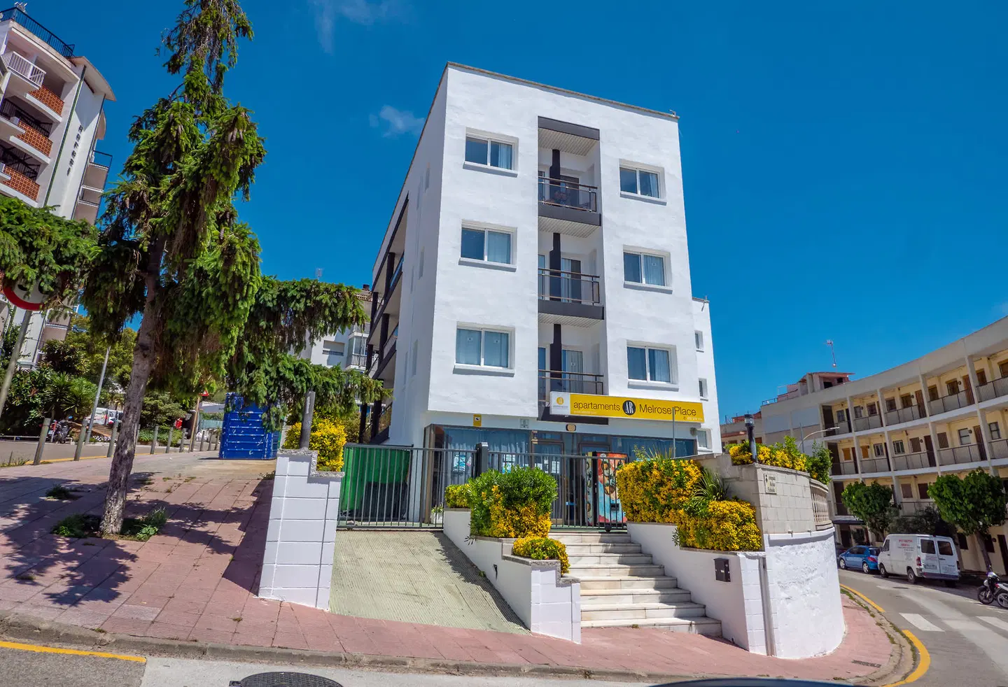 Apartamentos AR Melrose Place EXTERIOR