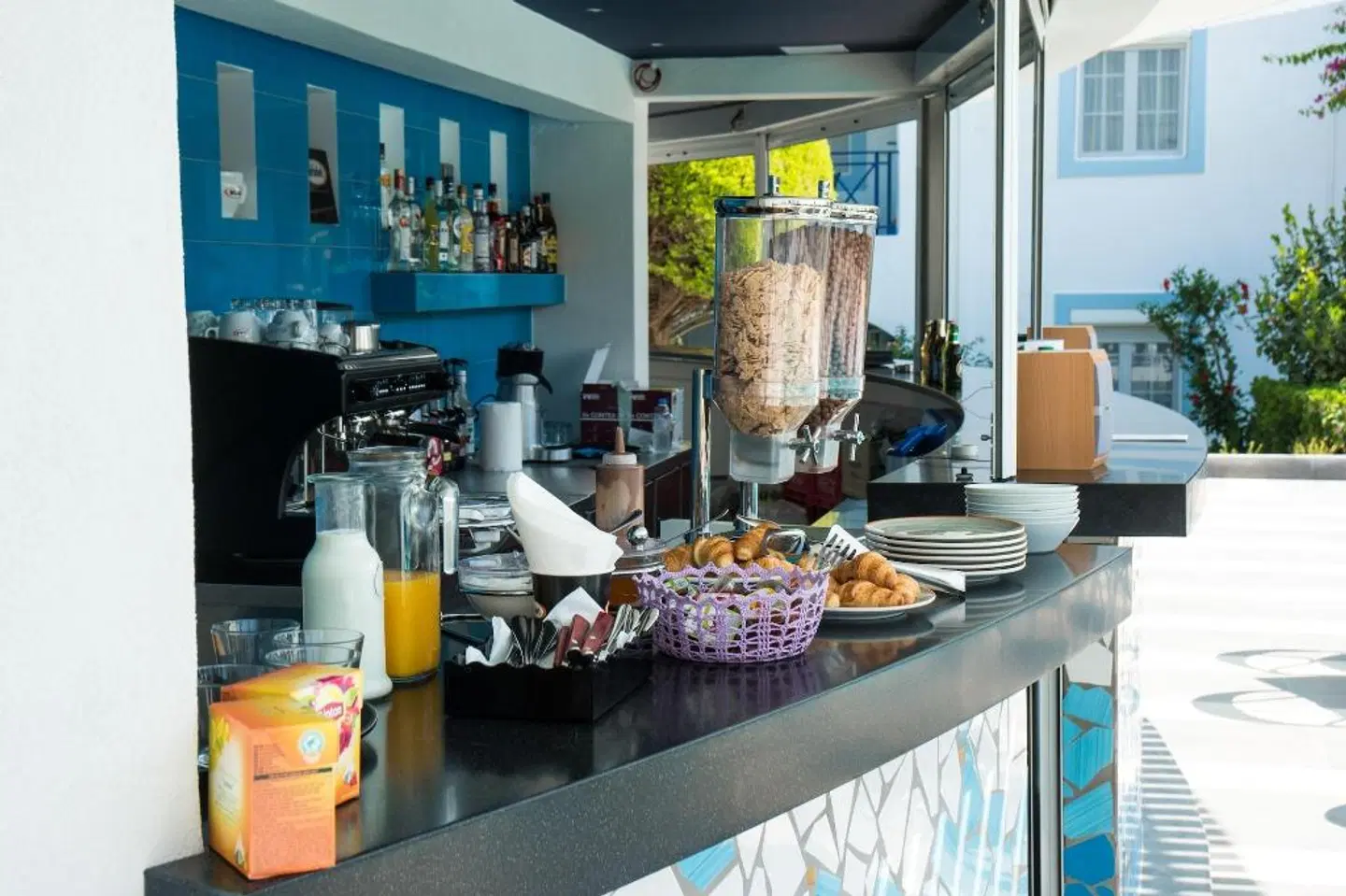 Evdokia Suites Restaurant