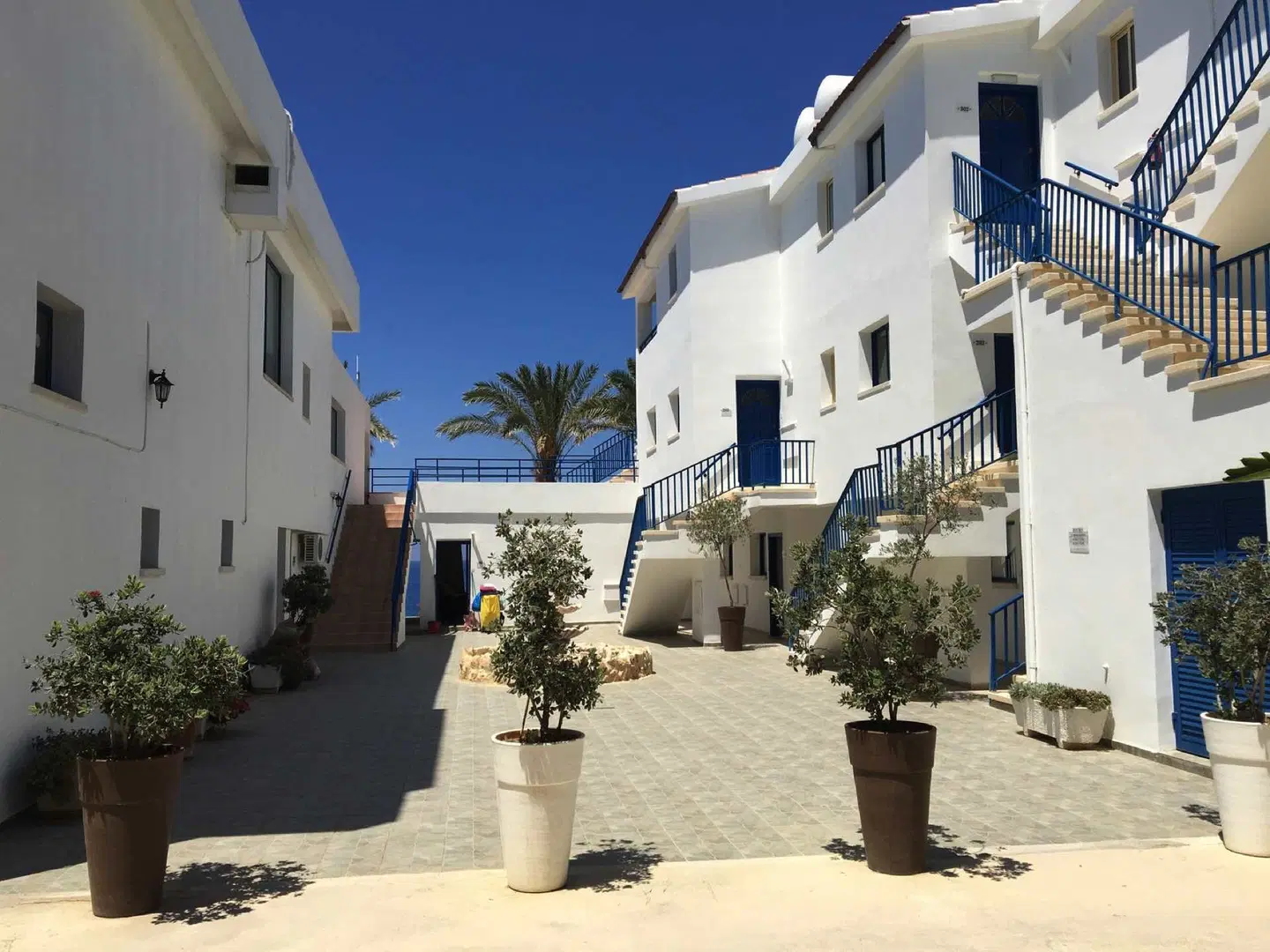 Vrachia Beach Resort EXTERIOR