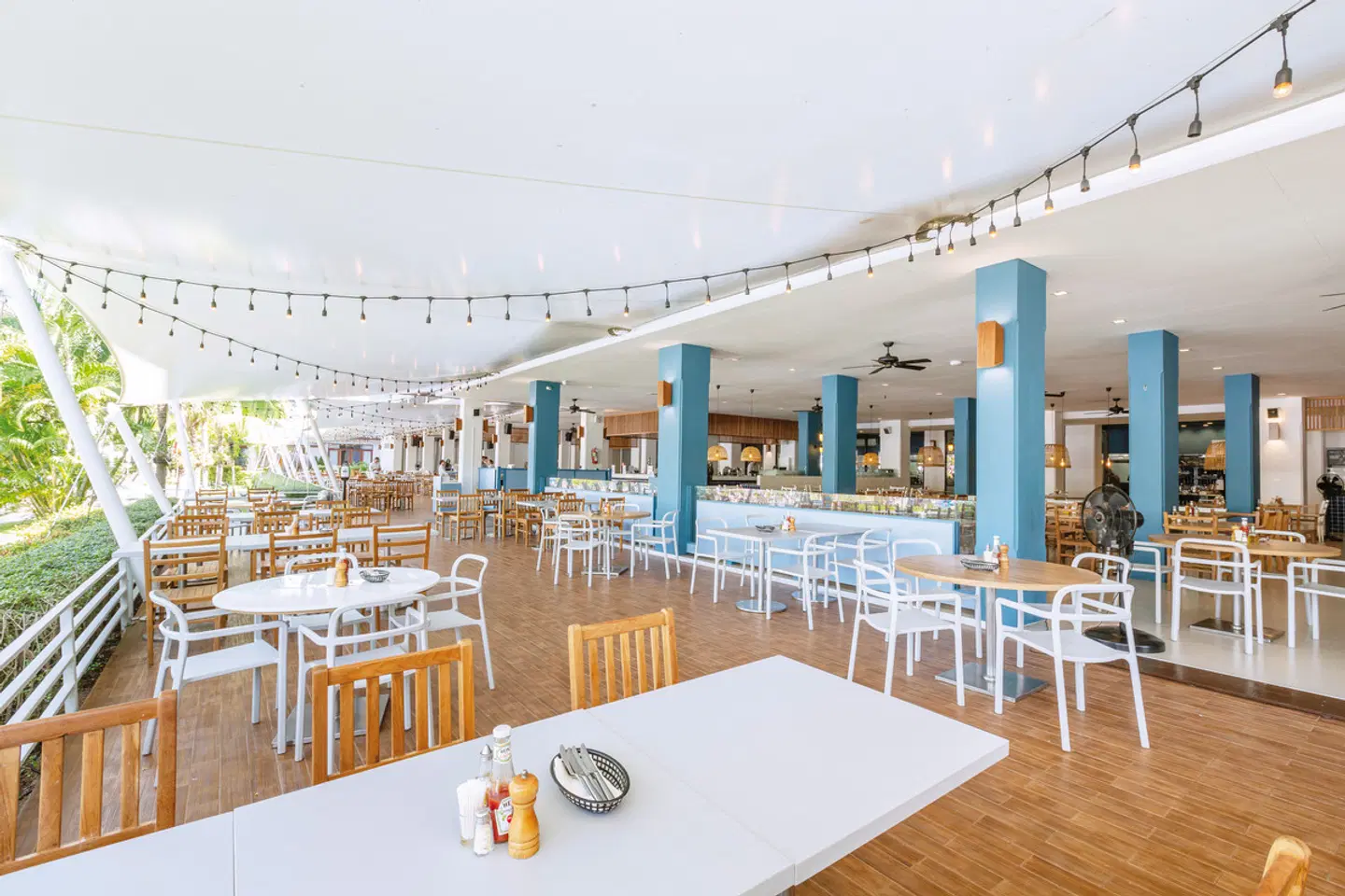 Sunwing Kamala Beach Bar