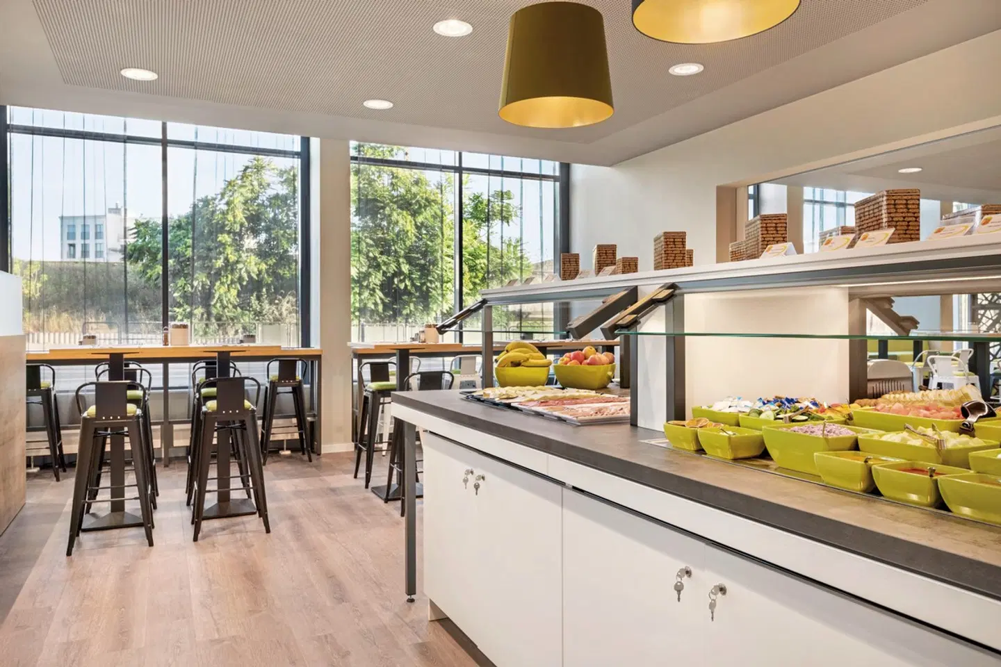 Super 8 by Wyndham Dresden Restaurant