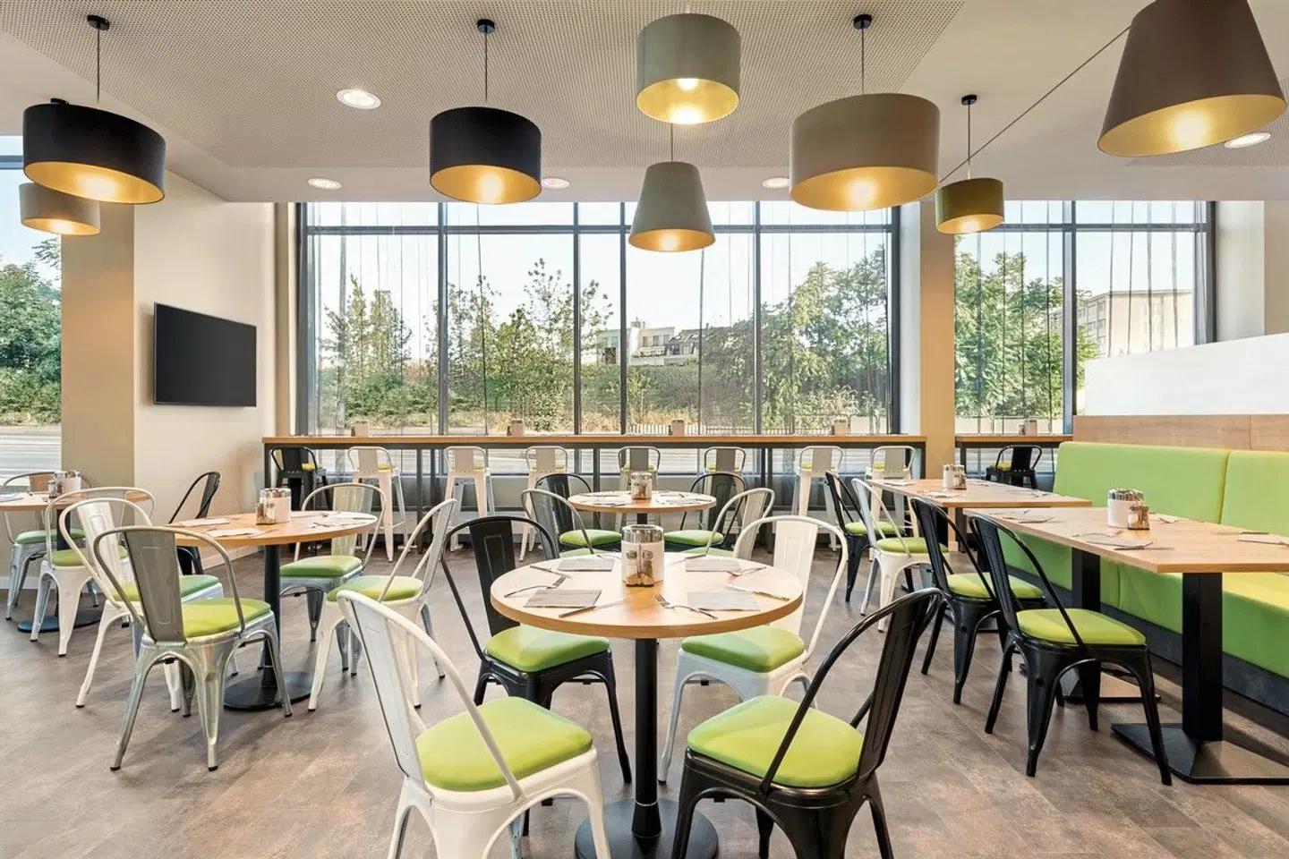 Super 8 by Wyndham Dresden Restaurant