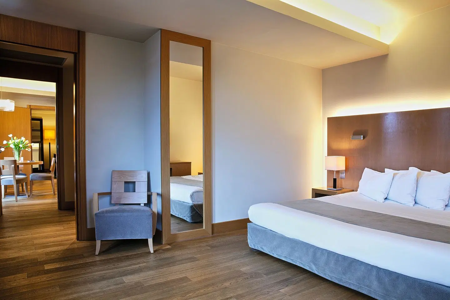 Zeus Thessaloniki Lazart ROOM_EXAMPLE