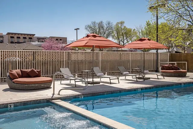 River Canyon Lodge OUTDOOR_POOL