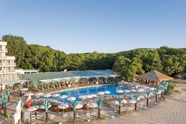 Borjana OUTDOOR_POOL