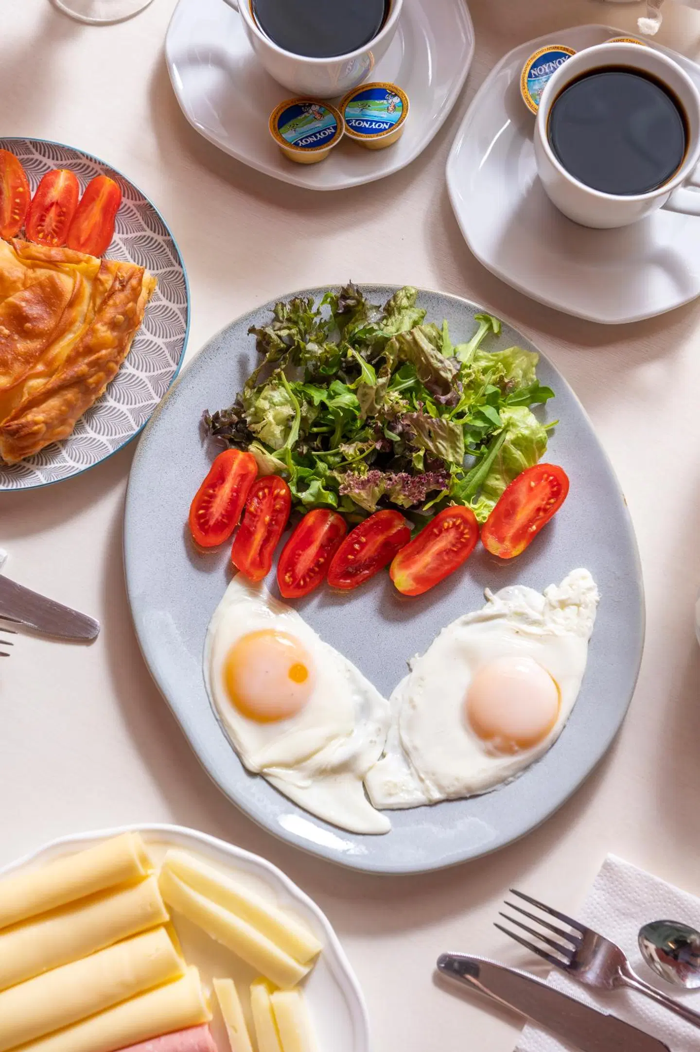 Ouzas Luxury Hotel Restaurant