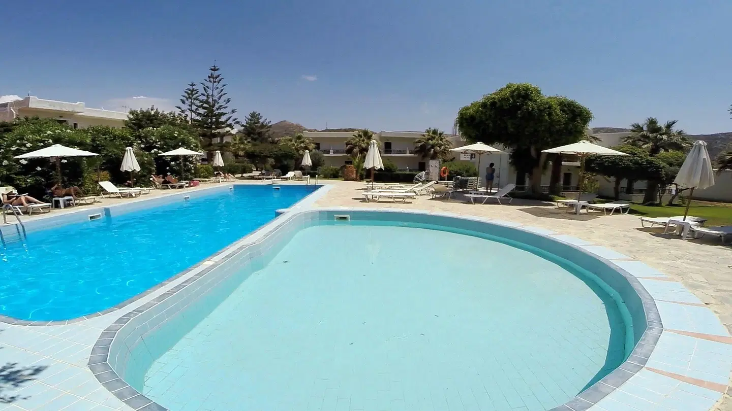 Valley Village OUTDOOR_POOL