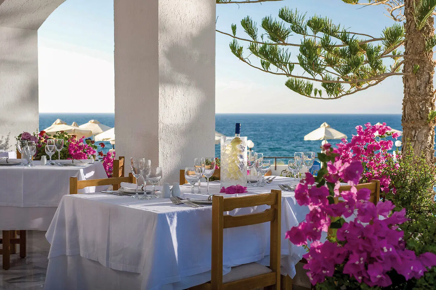 Maritimo Beach Hotel Restaurant