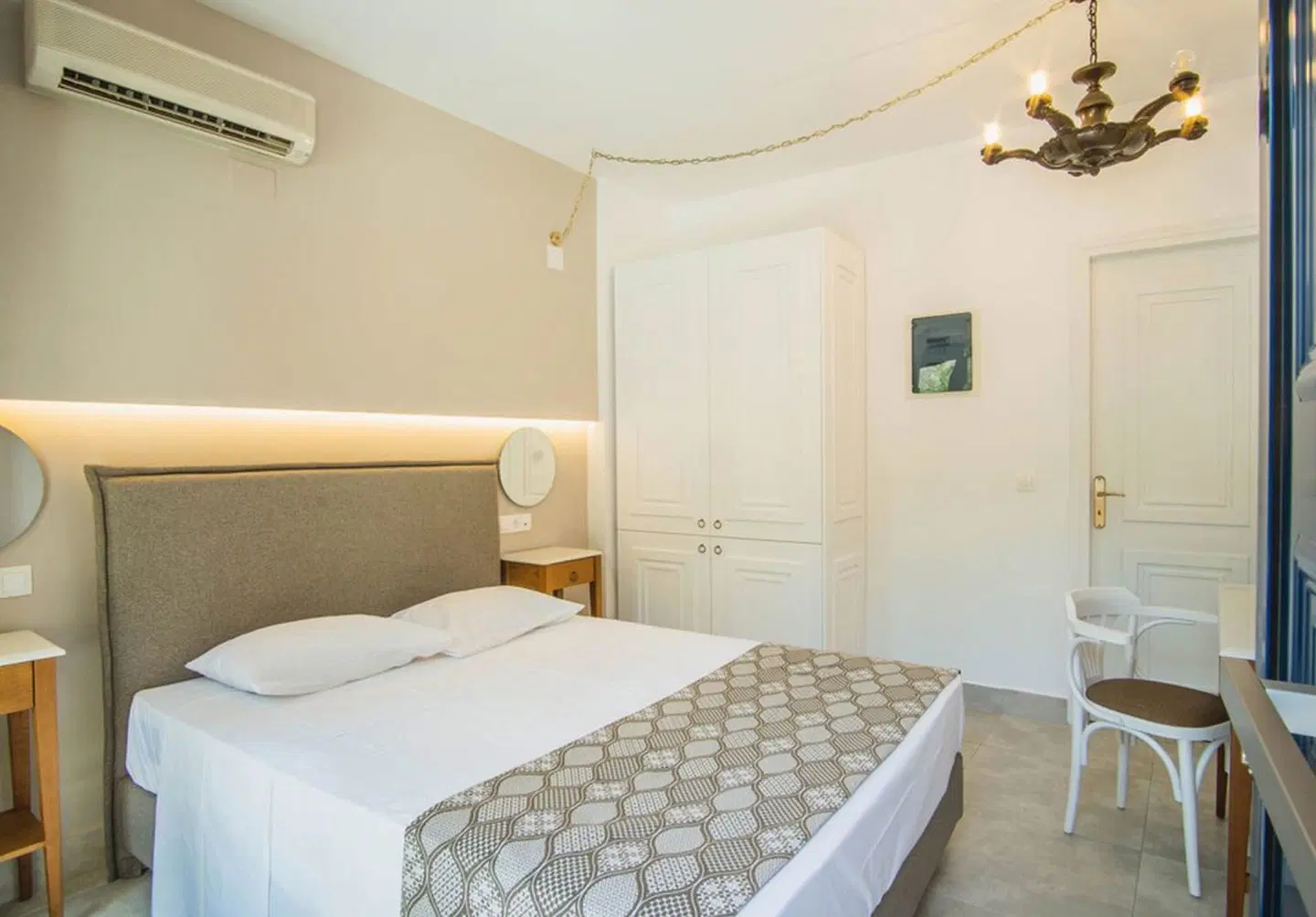 Nami Hotel & Suites ROOM_EXAMPLE