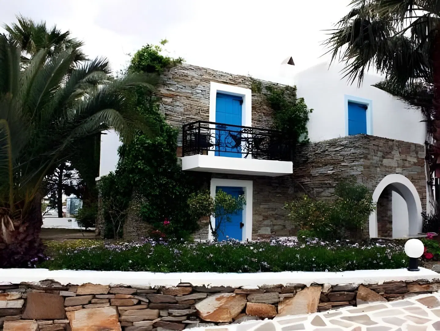 Naxos Holidays EXTERIOR