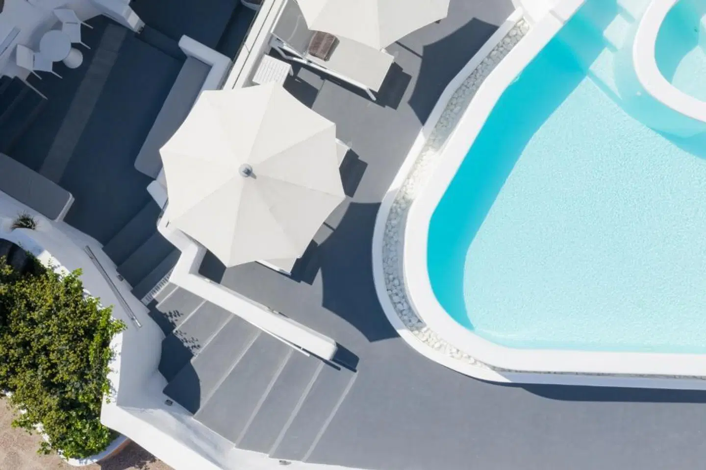 White Concept Caves MODEL_IMPRESSION