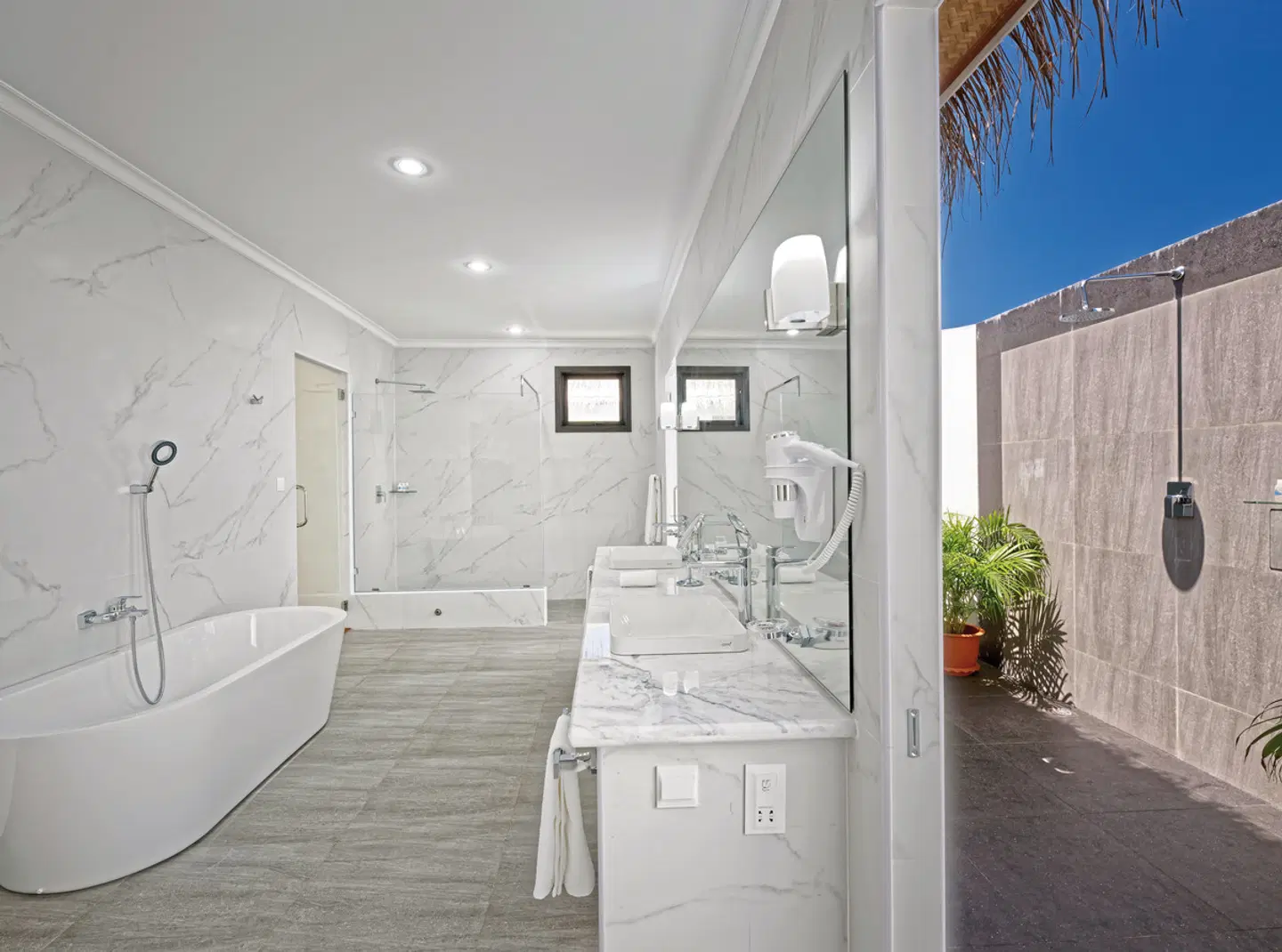 Angaga Island Resort & Spa LOUNGE_LOBBY