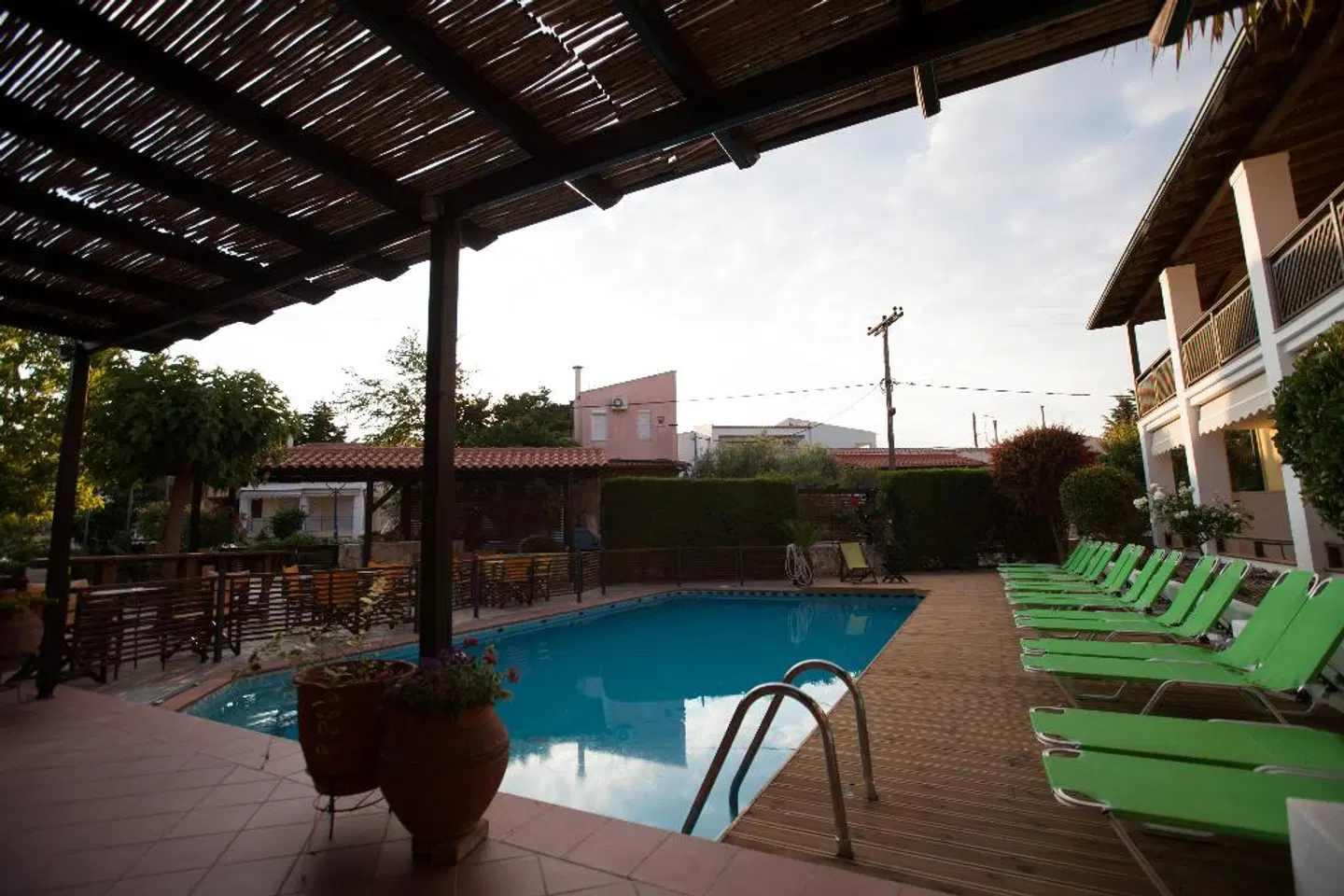 Ammon Garden Hotel OUTDOOR_POOL