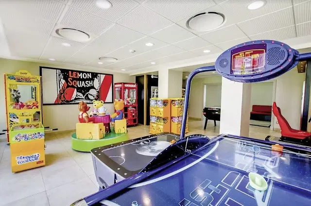 B&B HOTEL près de Disneyland® Paris SPORTS_AND_LEISURE