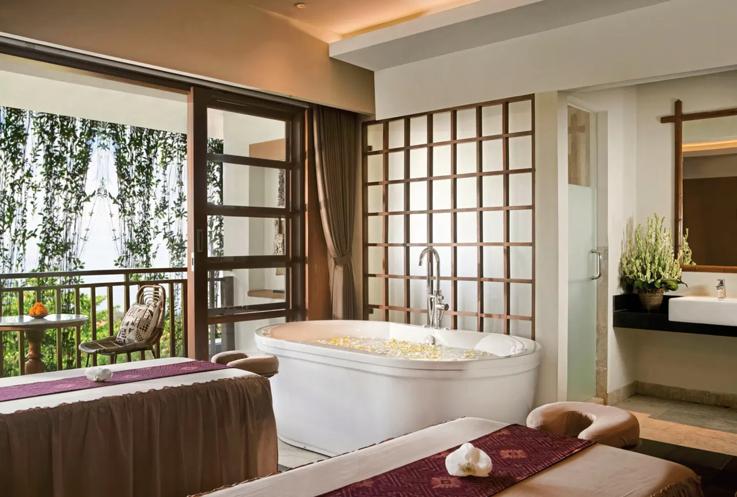 The Ubud Village Hotel Badezimmer