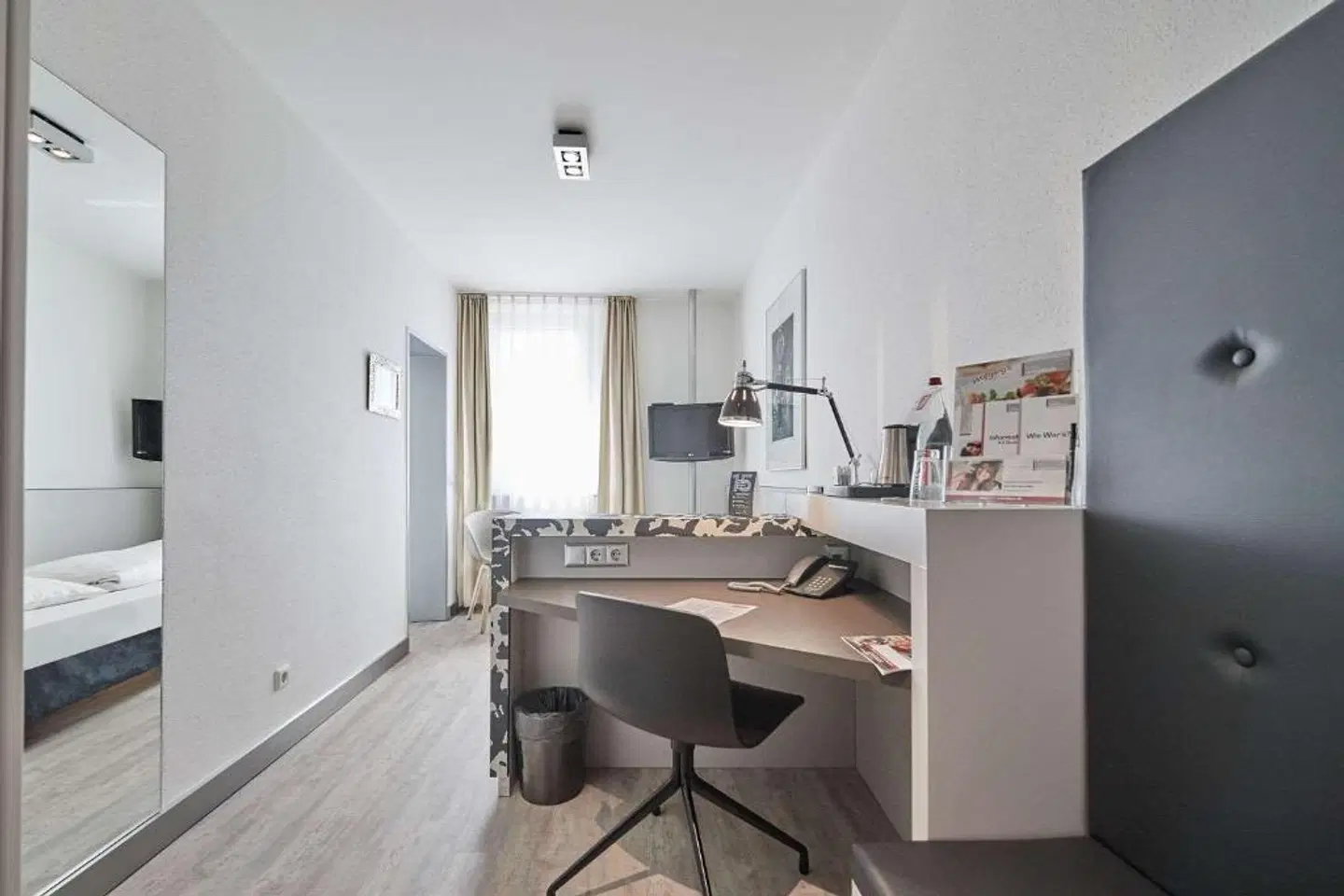 Amadeus ROOM_EXAMPLE