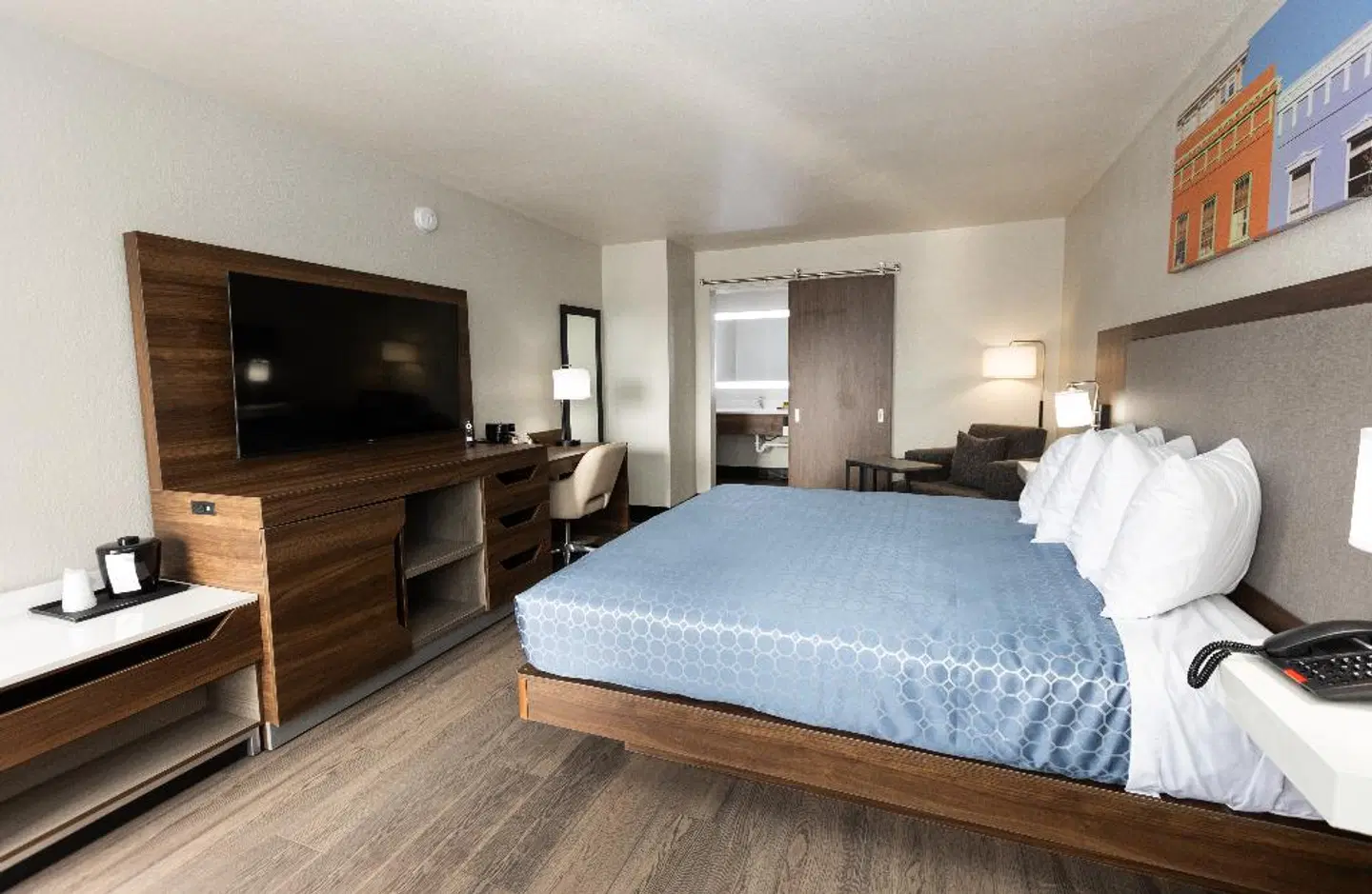 Bhagat Hotels Stone Mountain Atlanta BW Signature Collection ROOM_EXAMPLE