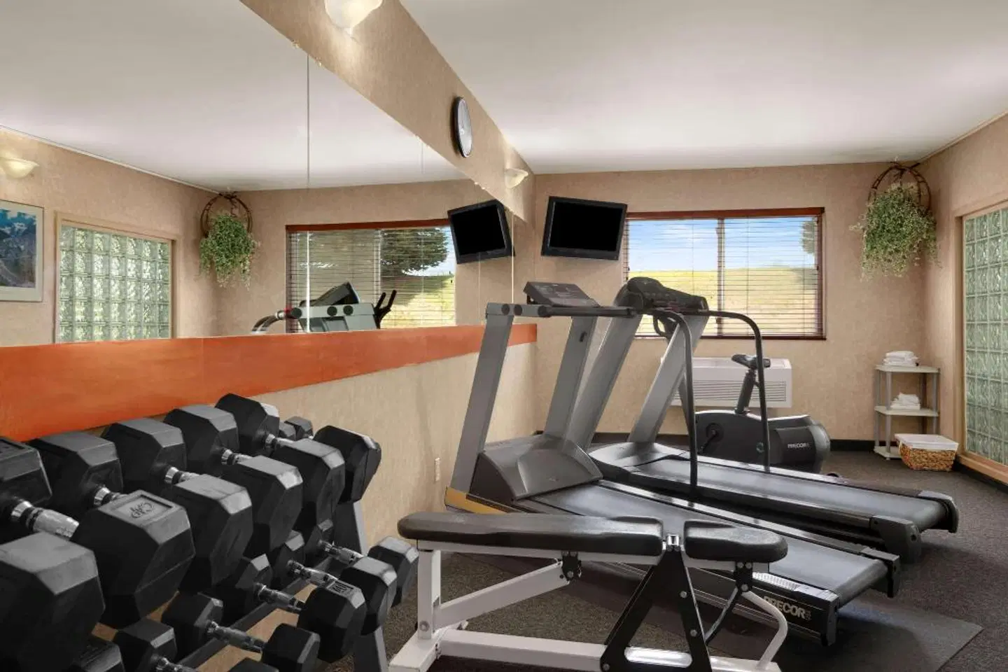 Baymont by Wyndham Denver West/Federal Center SPORTS_AND_LEISURE