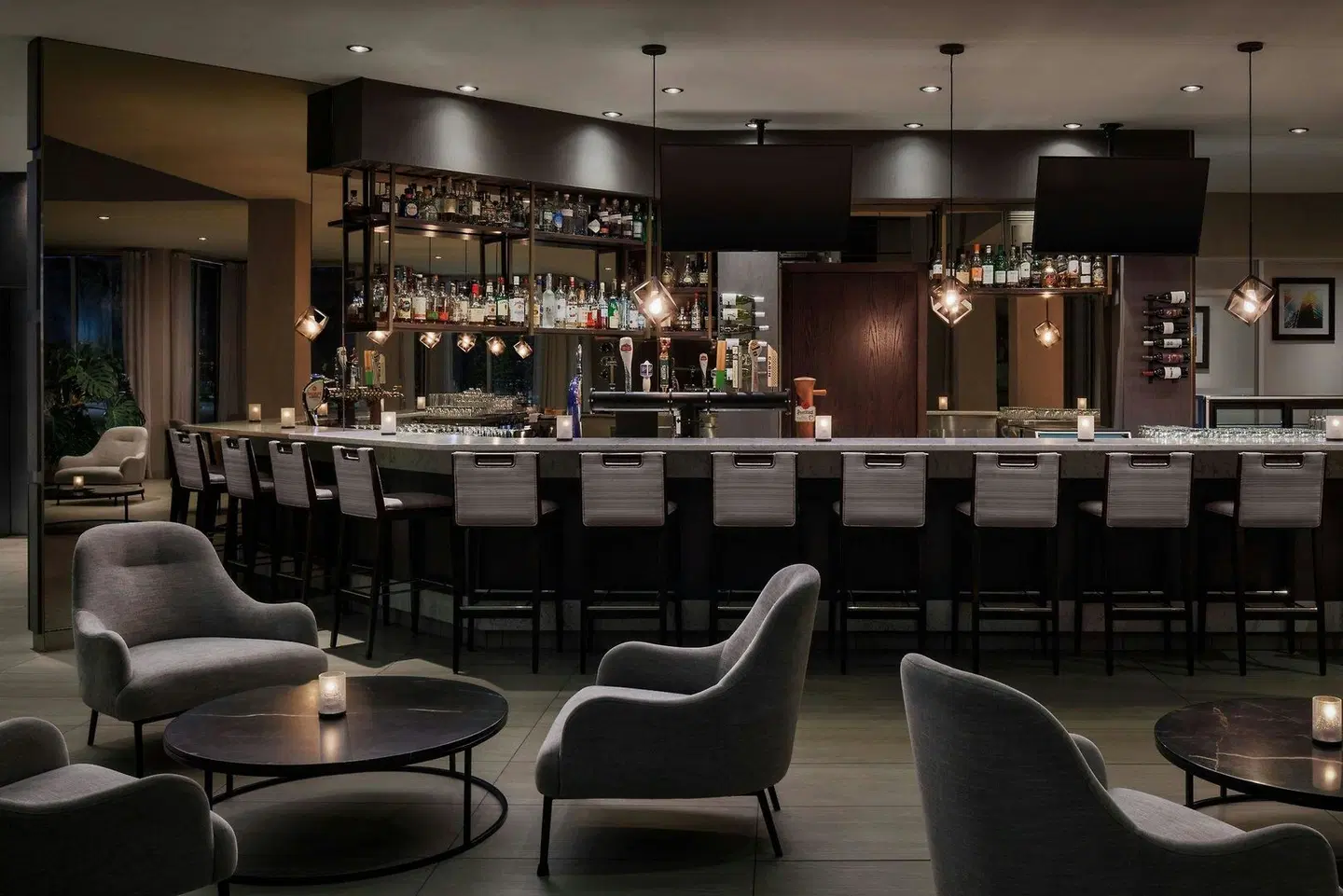 The Westin Calgary Airport Bar