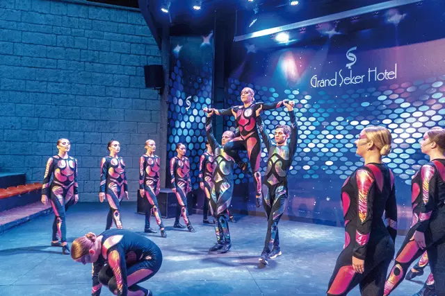 Grand Seker SPORTS_AND_LEISURE