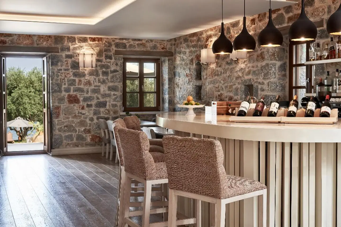 100 Rizes Seaside Resort Bar