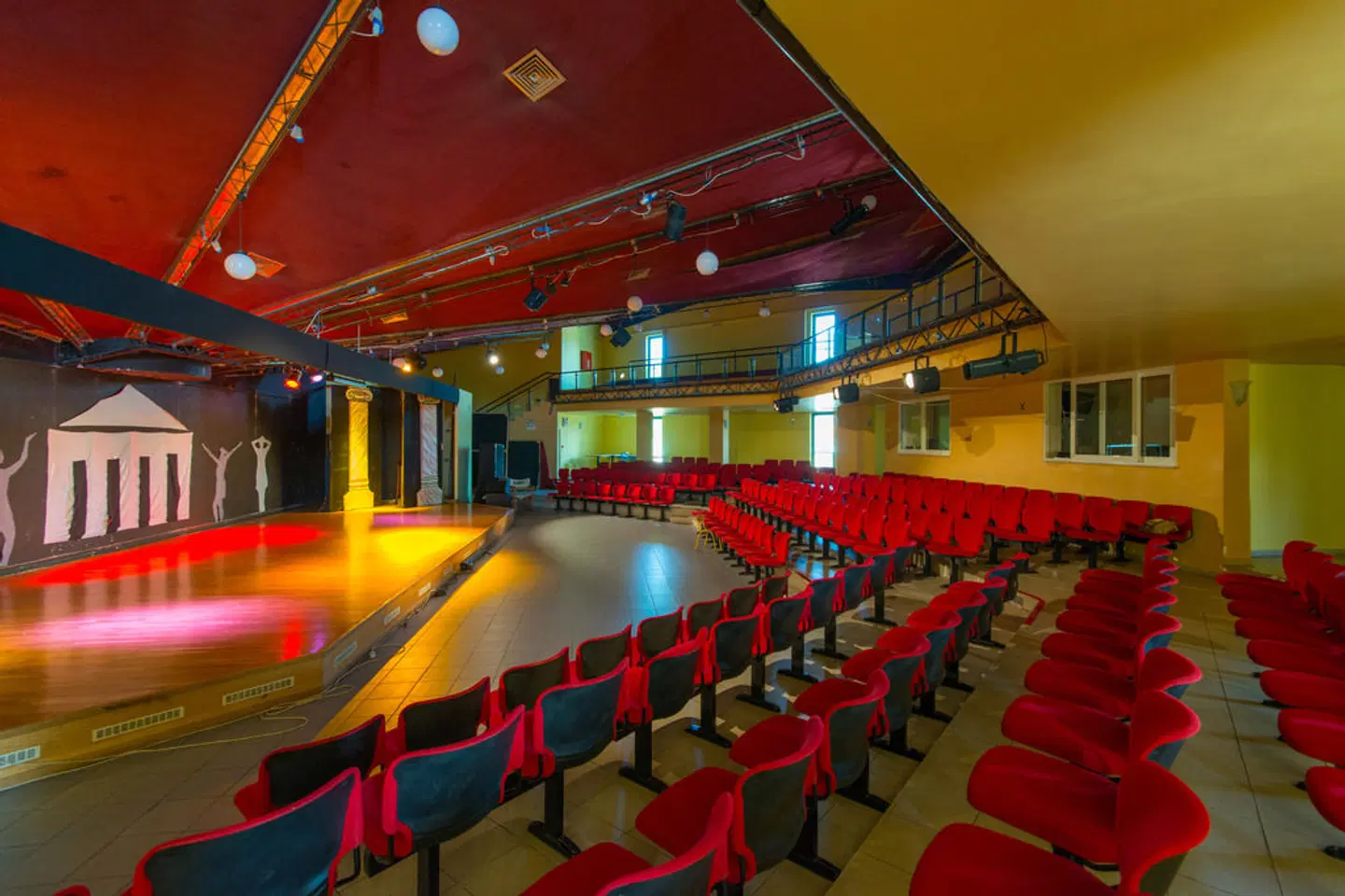 Golden Coast Hotel & Bungalows Bar