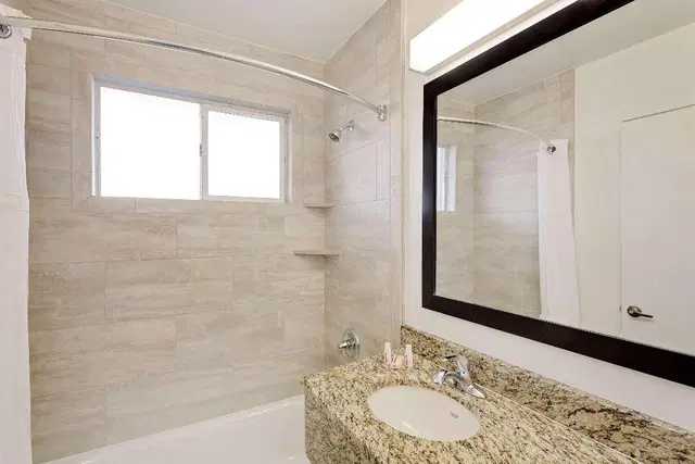 Travelodge by Wyndham Page Badezimmer