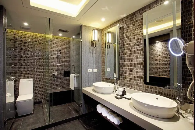 Graceland Khaolak Beach Resort Badezimmer