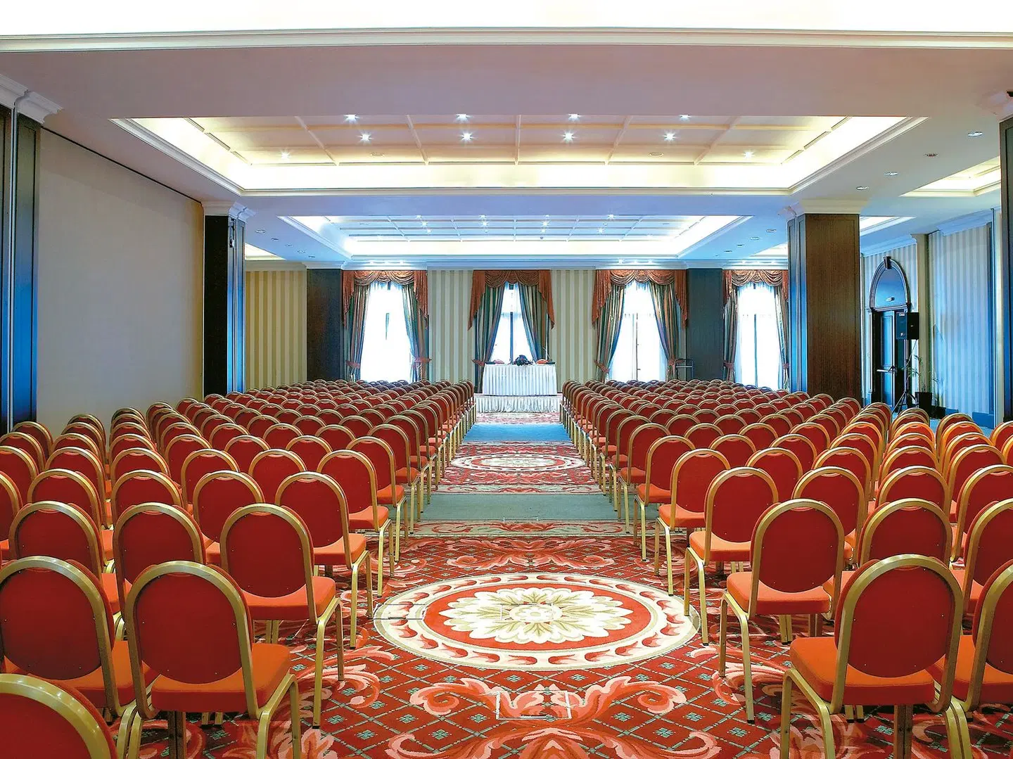 Larissa Imperial Konferenz