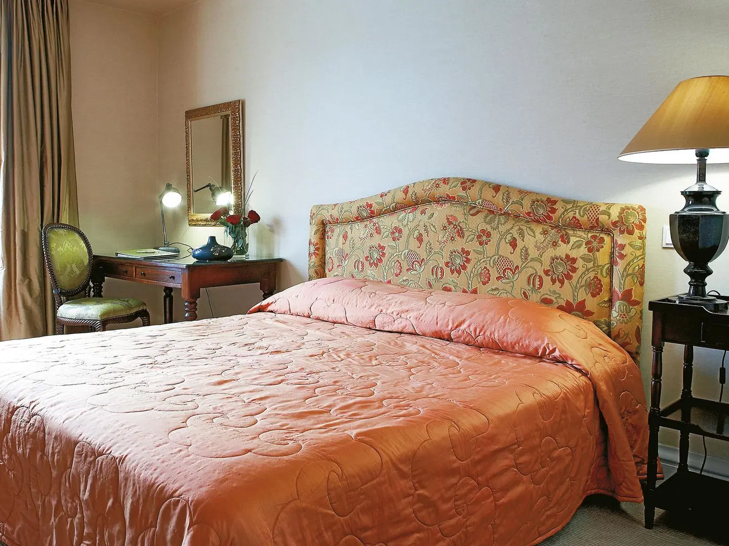 Larissa Imperial ROOM_EXAMPLE