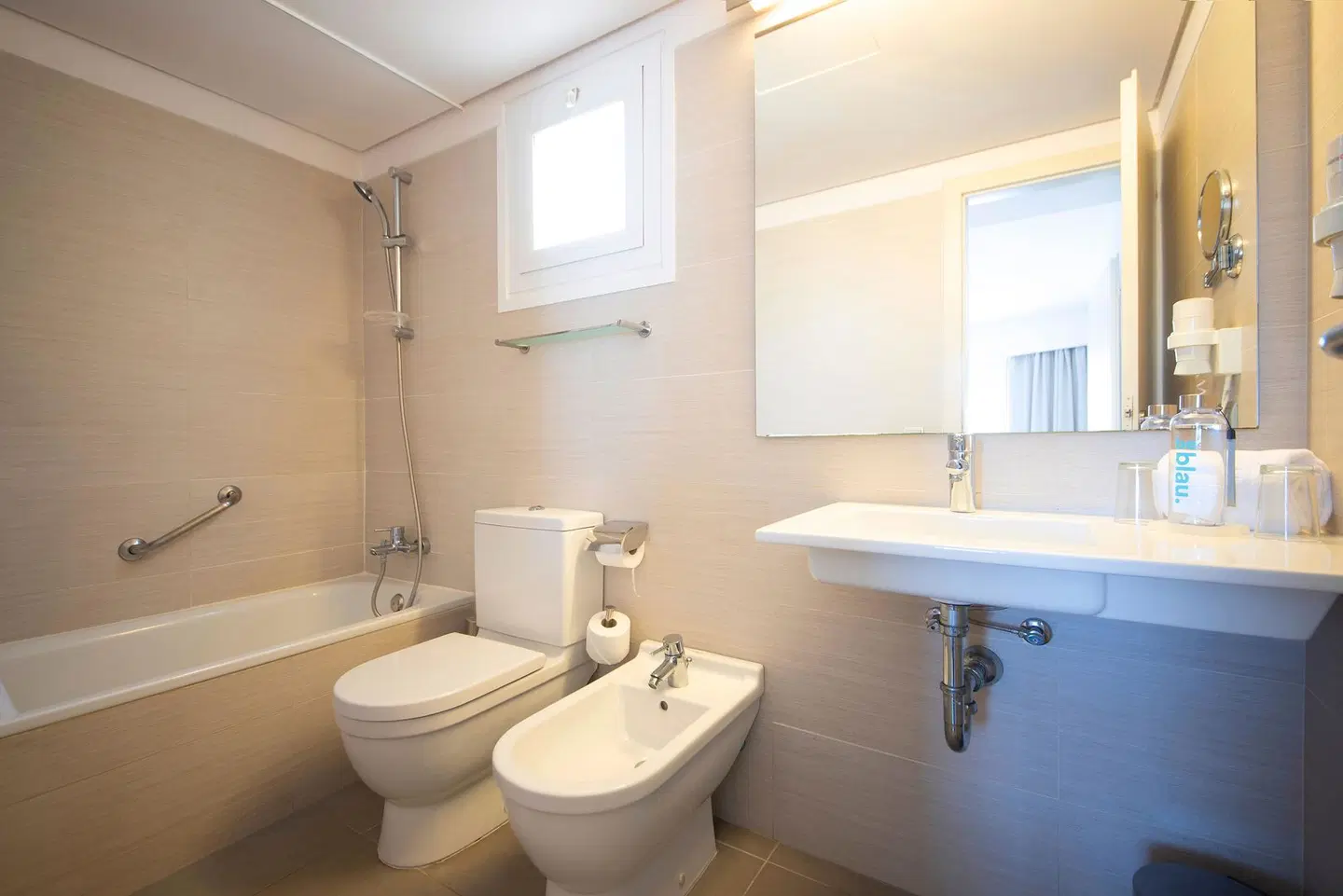 Blau Punta Reina Badezimmer