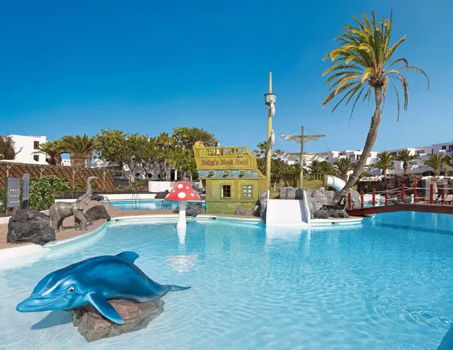 H10 Suites Lanzarote Gardens OUTDOOR_POOL