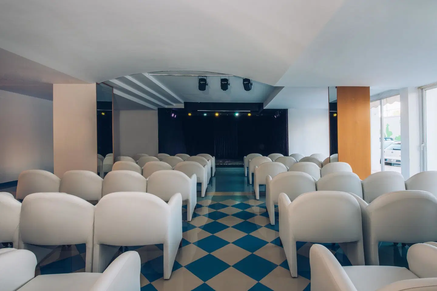 Iberostar Waves Ciudad Blanca Bar