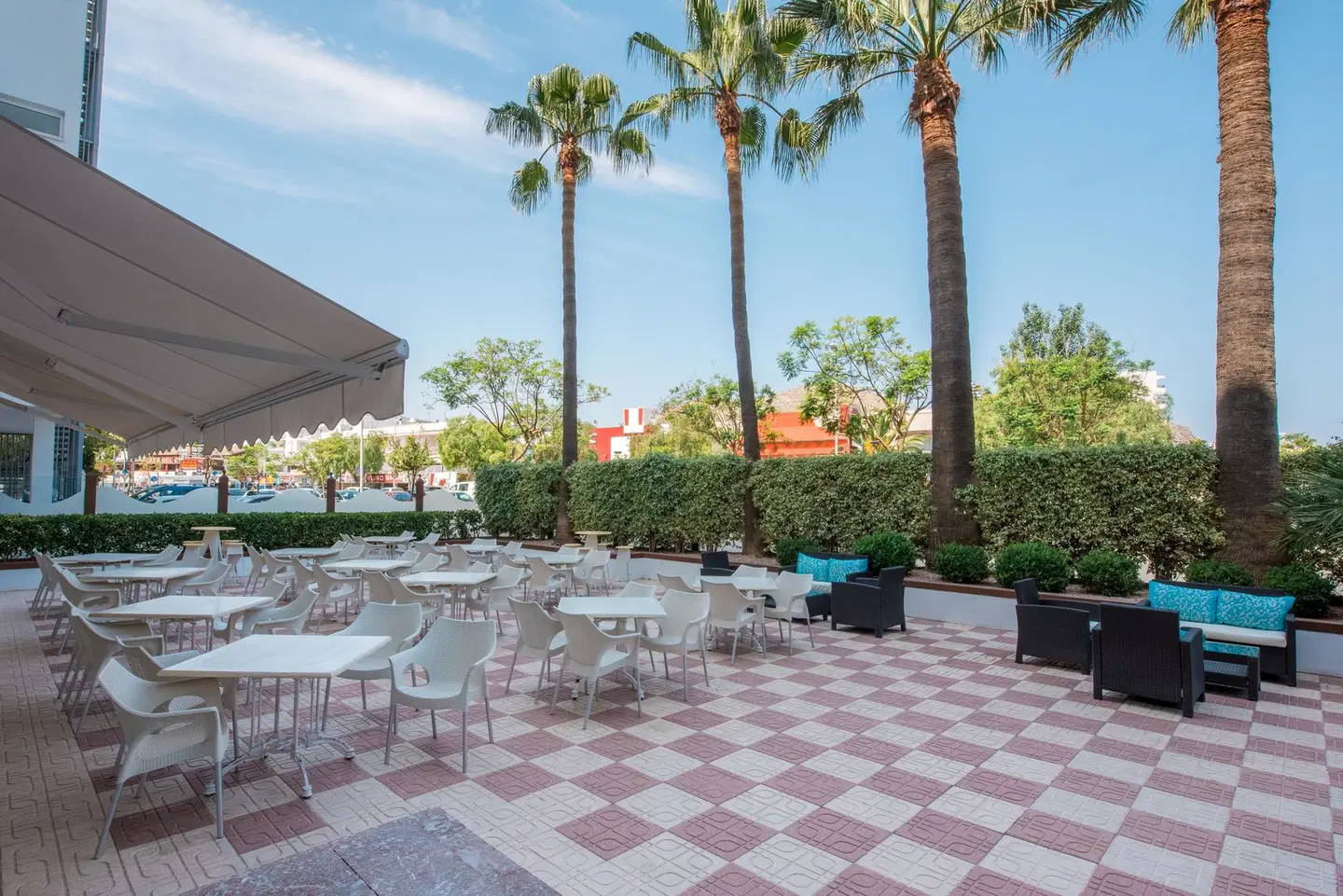 Iberostar Waves Ciudad Blanca Bar