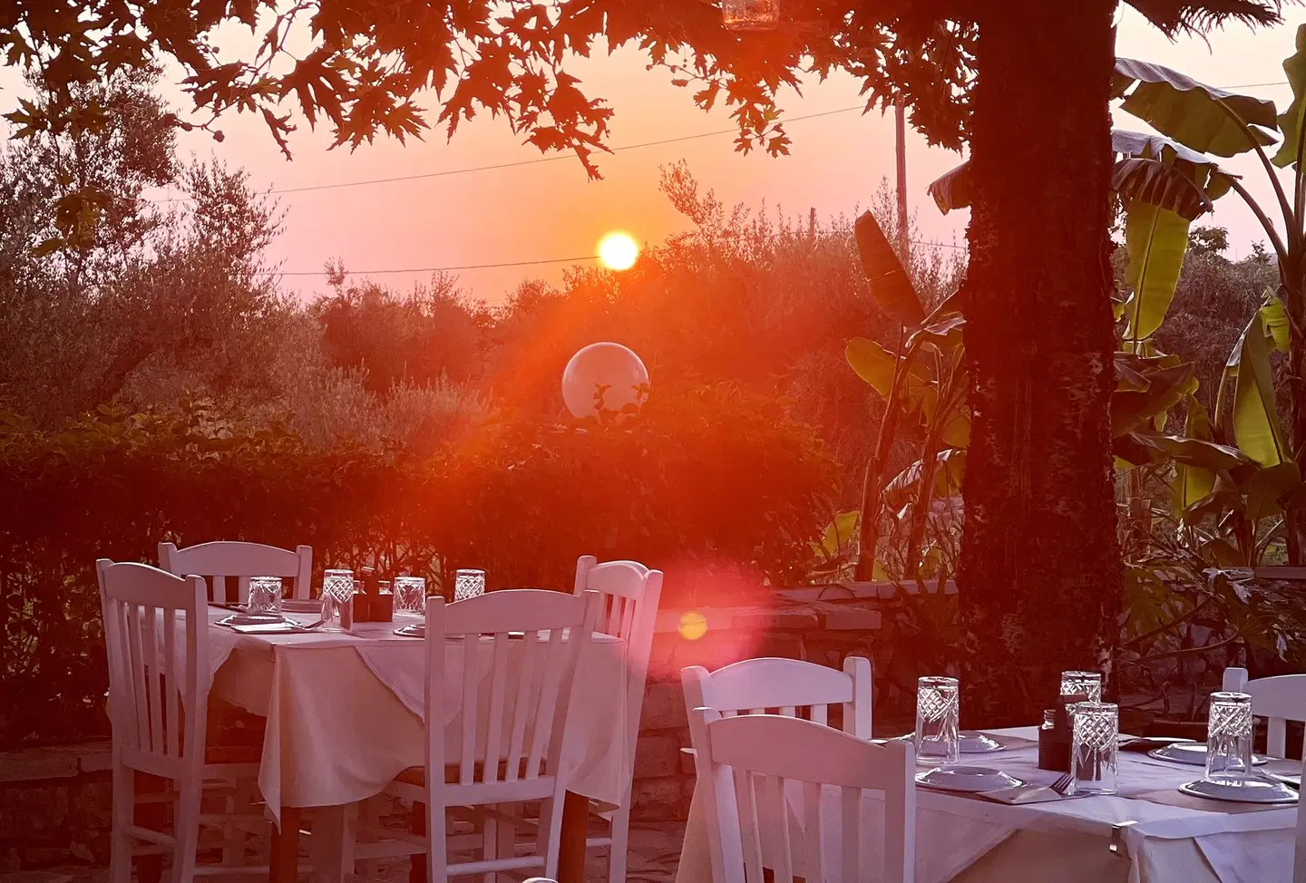 Kaiafas Lake Hotel Restaurant